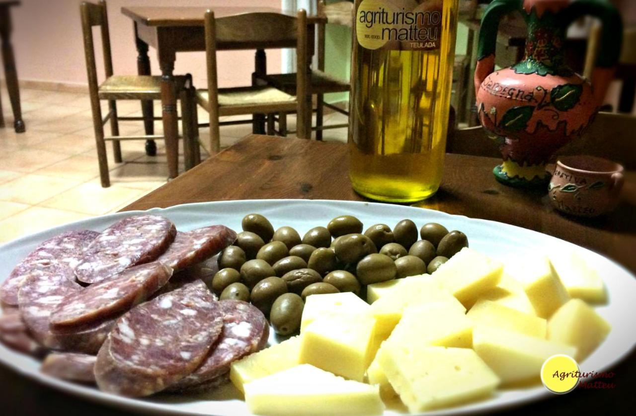 Agriturismo E Antica Fattoria Matteu Bed and Breakfast Teulada Eksteriør billede